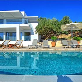 5 bedroom luxury villa with infinity pool, sea views and tennis court near Chania, sleeps 10